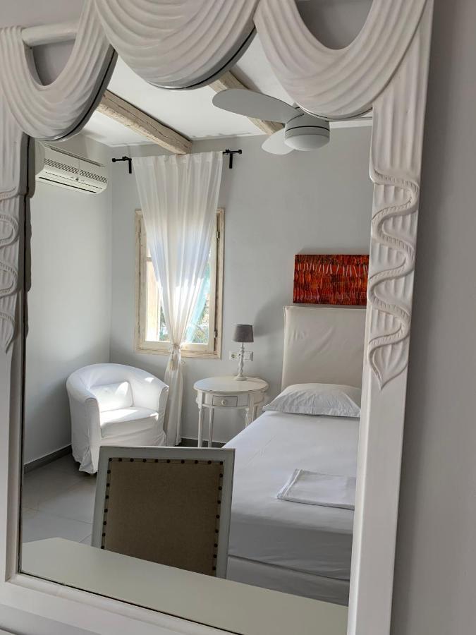 Speires Suites Irakleia  Exterior photo