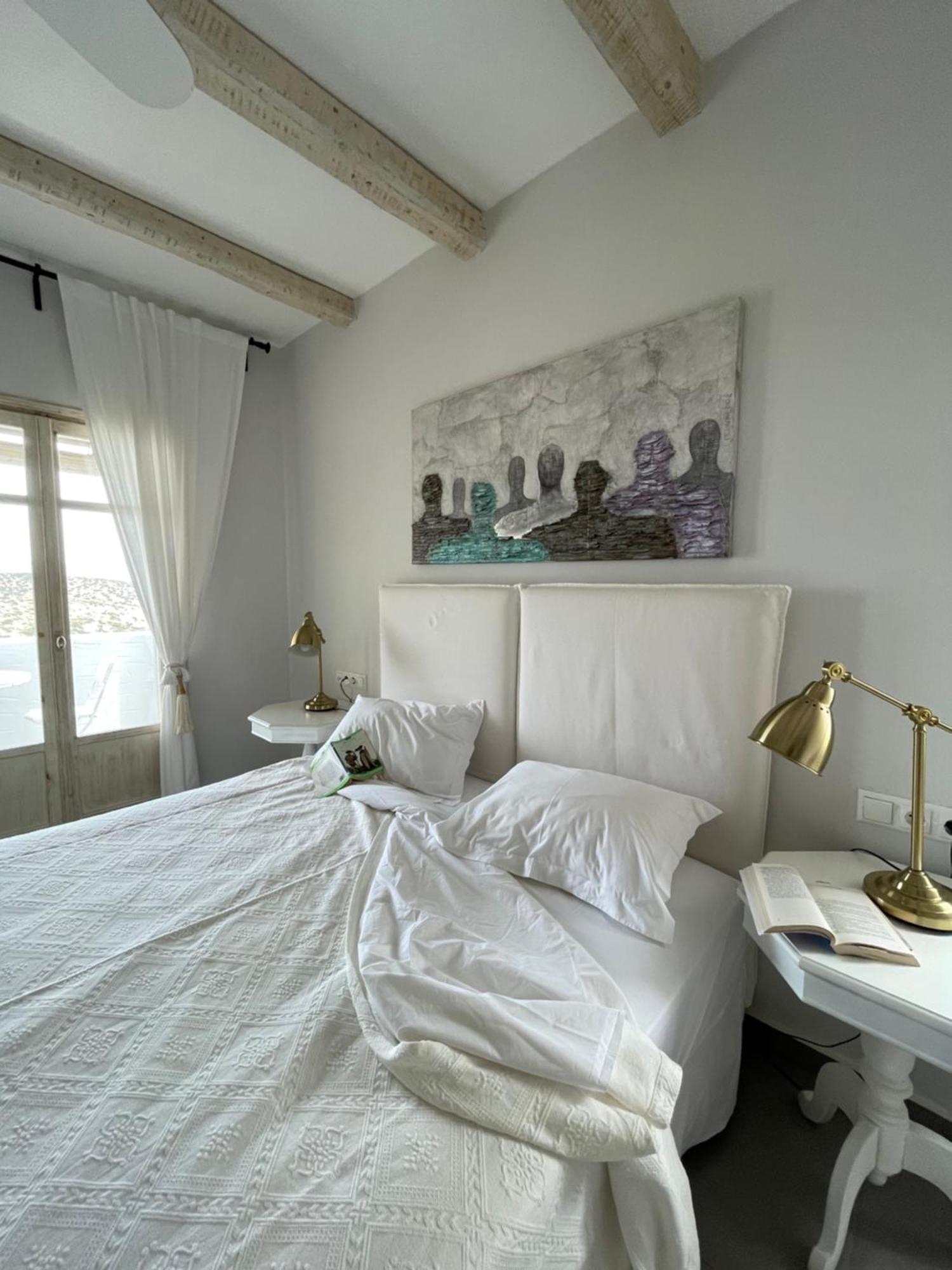 Speires Suites Irakleia  Exterior photo