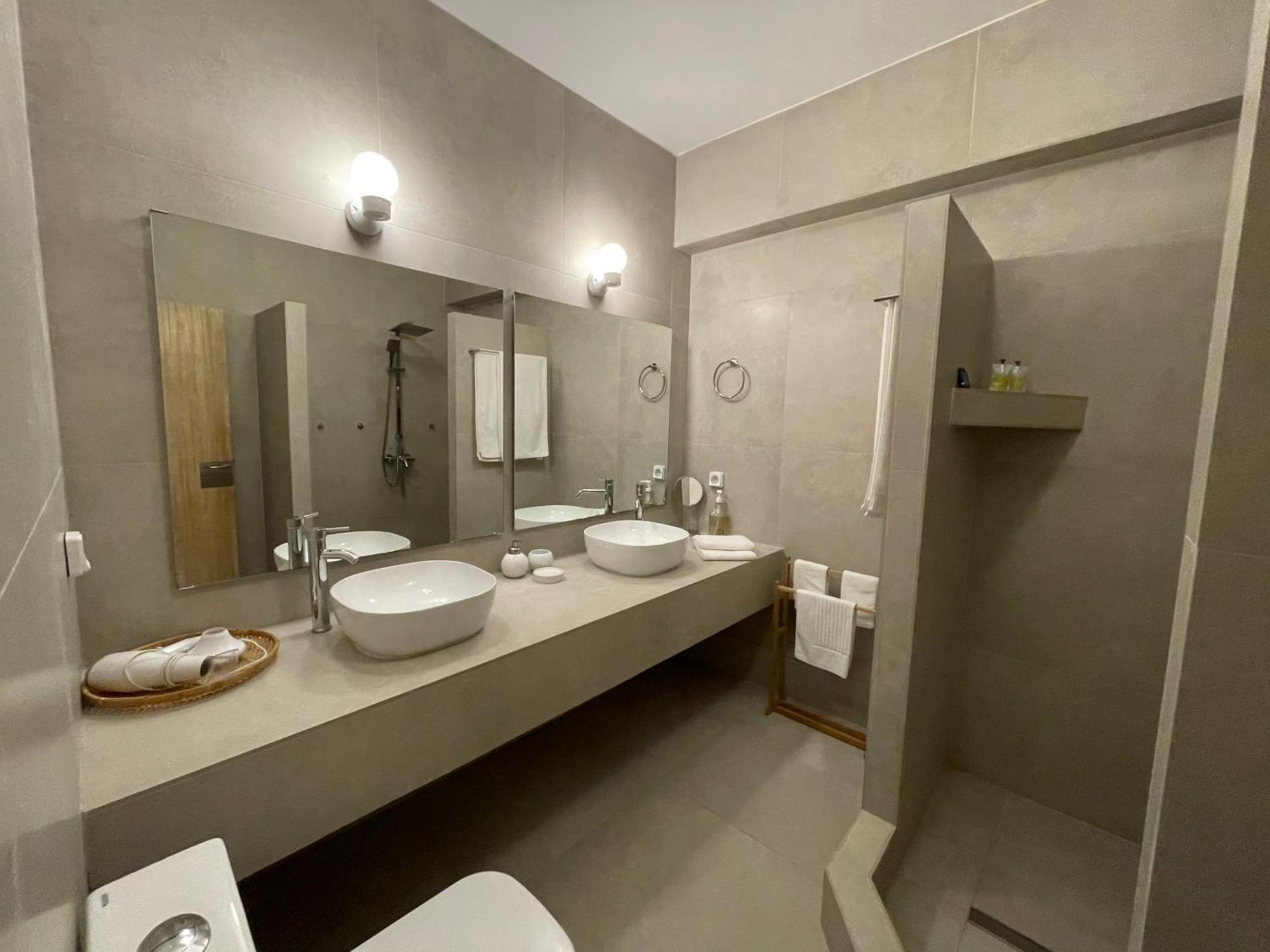 Speires Suites Irakleia  Exterior photo