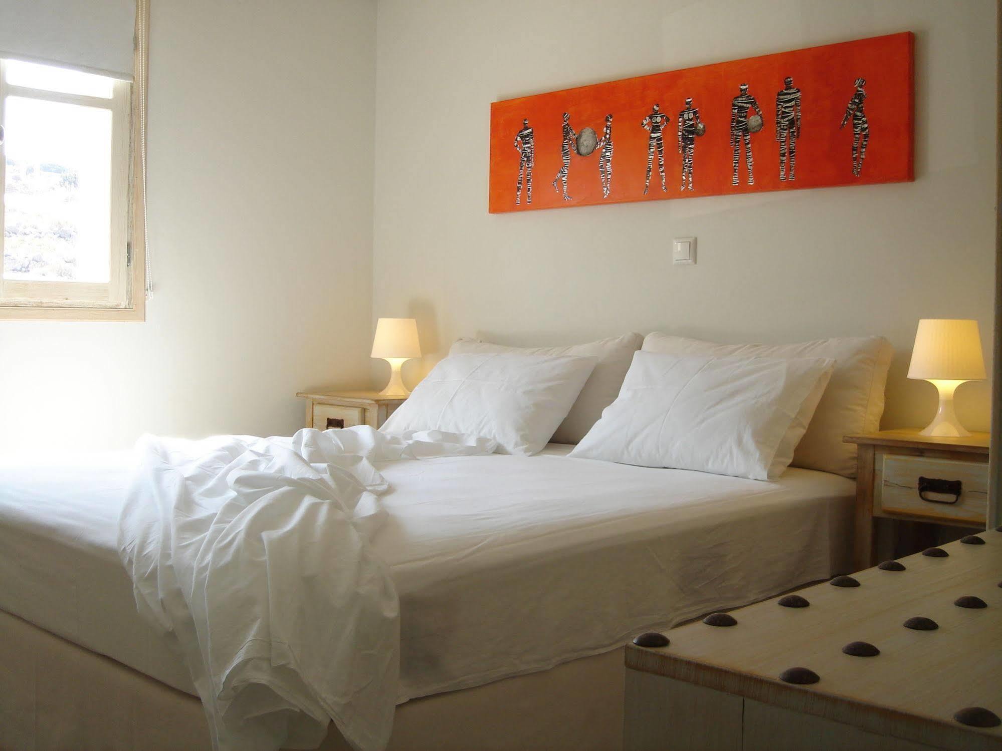 Speires Suites Irakleia  Exterior photo
